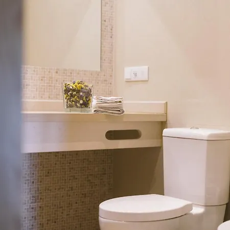 Best 42 - Charming And Central Apartament דירה