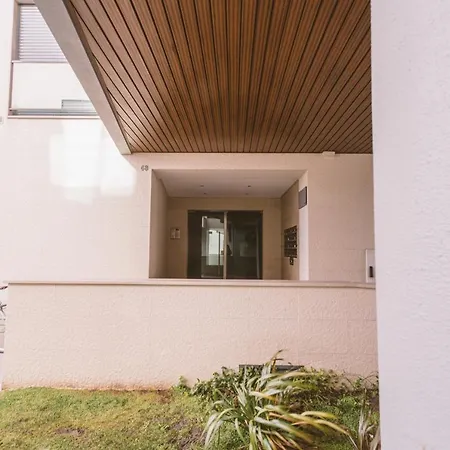Best 42 - Charming And Central Apartament דירה פניש